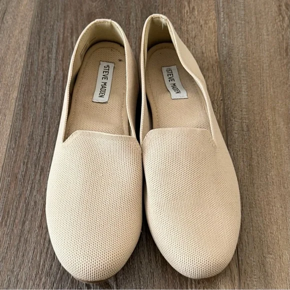 Women's Beige flats - Picture 4 of 5